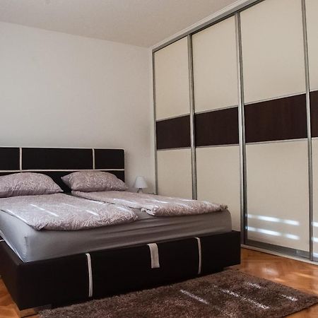 Point Apartamento Saraievo Exterior foto