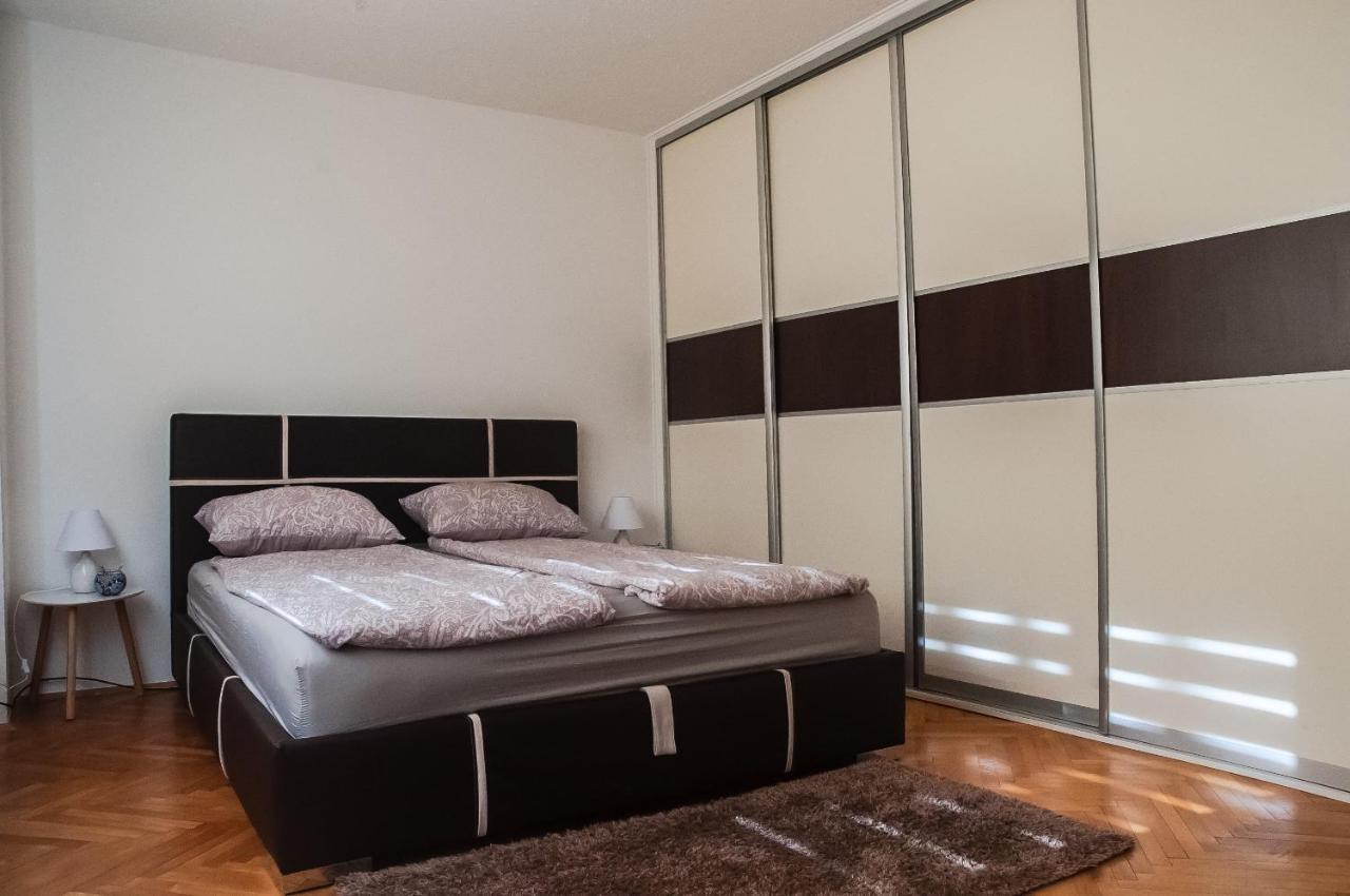 Point Apartamento Saraievo Exterior foto